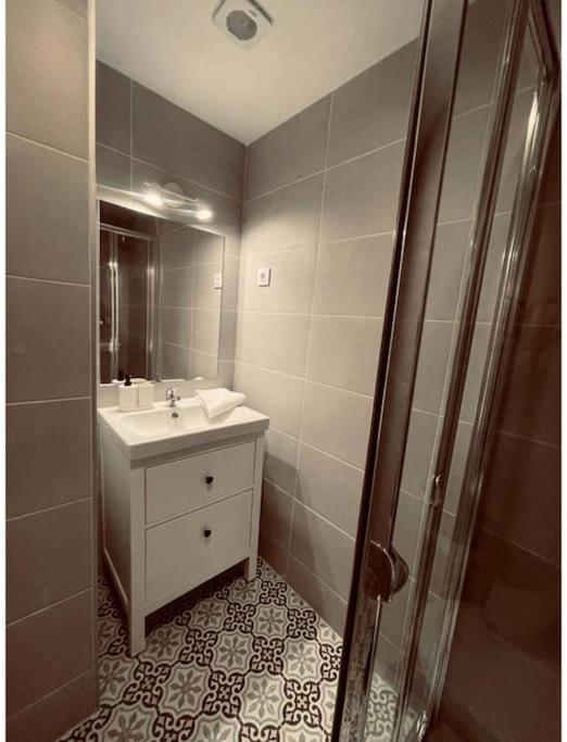 New&cool Piso En El Centro De 9pax Apartment *